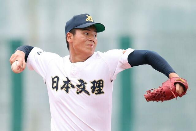 力投する日本文理２番手の西尾大路＝富山市民球場