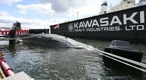 川崎重工業神戸工場で行われた海上自衛隊の潜水艦の引き渡し式=3月、神戸市中央区