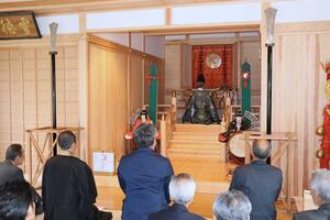 五智白山神社の新社殿の完成を祝う奉祝祭＝上越市五智３