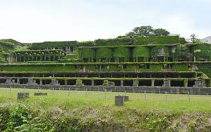 資産範囲から除外することが決まった「北沢地区」にある北沢浮遊選鉱場跡=佐渡市