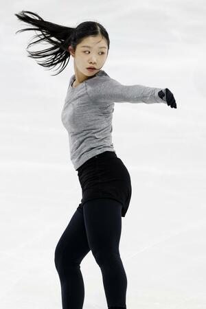 公式練習で調整する中井亜美=アンジェ(共同)