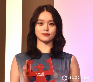 第63回 ギャラクシー賞贈賞式に登壇した高石あかり (C)ORICON NewS inc.