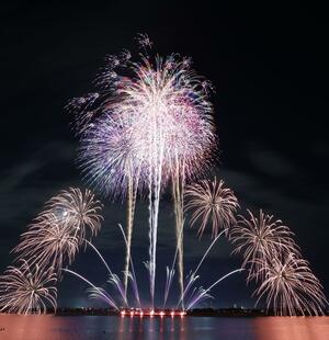 2023年の阿賀野川ござれや花火