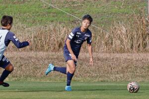 連勝に向け、気合が入るDF園田瑞貴=聖籠町