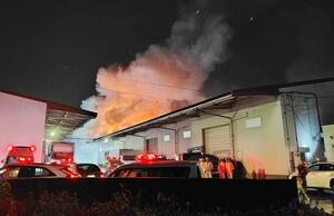 火災の現場＝１１月２８日、新発田市