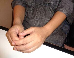 大阪市内の就労継続支援A型事業所を利用していた瀬戸京香さん(仮名)=10月、大阪府内