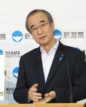 定例記者会見に臨む花角英世知事=6月12日、県庁