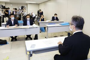 新潟市長選の立候補予定者説明会=15日、新潟市役所