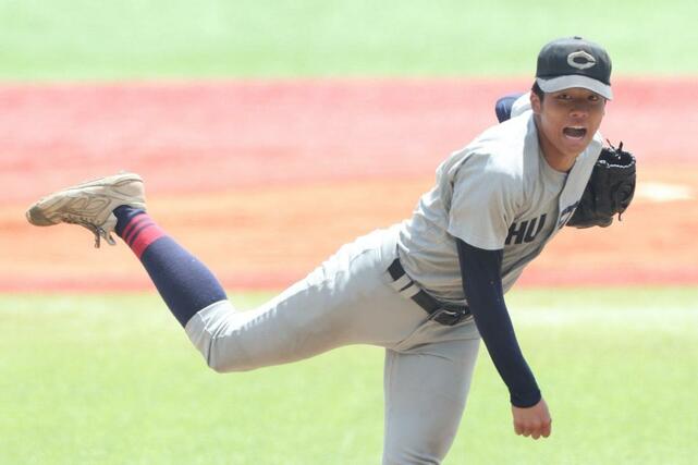 中越-関根学園 4回から救援し、6回を10奪三振無失点に抑えた中越の石山愛輝=7月24日、新潟市中央区長潟のハードオフ・エコスタジアム