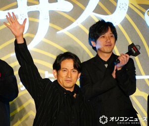 主役級そろう現場に驚いた二宮和也(右) (C)ORICON NewS inc.