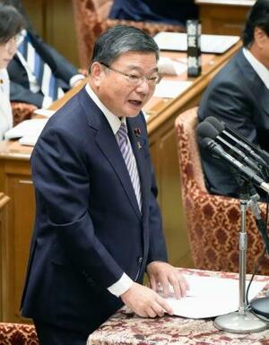 衆院予算委で質問する古川康氏(自民党・無所属の会)