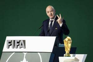 　ＦＩＦＡの総会で話すインファンティノ会長＝４月、バンクーバー（ＡＰ＝共同）