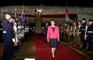 キャンベラに到着した高市首相=3日(共同)