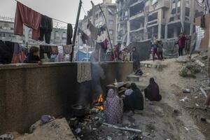 　イスラエルの攻撃で破壊されたガザの街並み＝１４日（ゲッティ＝共同）