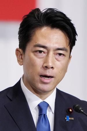 自民党総裁選の所見発表演説会に臨む小泉農相=22日午後、東京・永田町の党本部