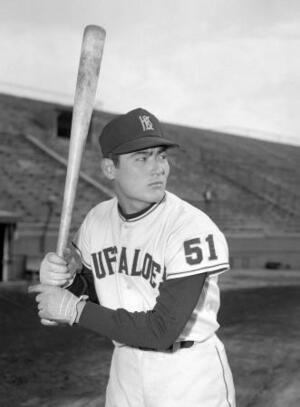１９６４年に２０歳でプロ４年目を迎えた土井正博さん。同年は４番打者として６４試合に先発出場し、パ・リーグ２位の９８打点を挙げた。