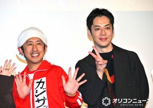 映画『プペル』で号泣したキングコング（左から）梶原雄太、西野亮廣 （C）ORICON NewS inc.