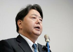 自民党総裁選に立候補する意向を表明した林官房長官=16日午後、国会