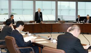 市長会の定例総会冒頭であいさつする会長の二階堂馨新発田市長=2024年02月15日、新潟市中央区の自治会館