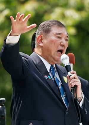 参院選が公示され、第一声を上げる自民党総裁の石破首相=3日午前、神戸市
