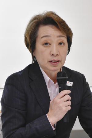 　記者会見するＪＯＣの橋本聖子会長＝２３日午後、東京都新宿区