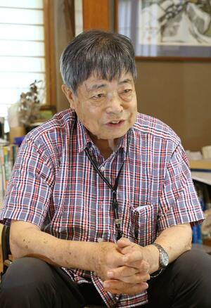 「無一文で帰国し、ものすごい貧困生活だった」と語る須田一彦さん=阿賀野市