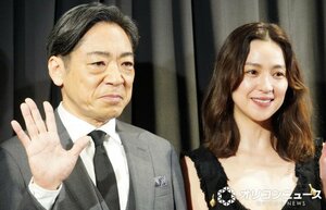 『災 劇場版』公開記念舞台あいさつに登壇した（左から）香川照之、中村アン （C）ORICON NewS inc.