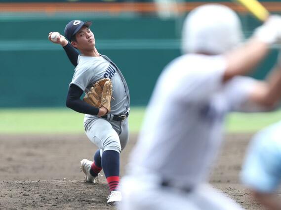 中越－関東第一　中越先発の雨木天空＝甲子園
