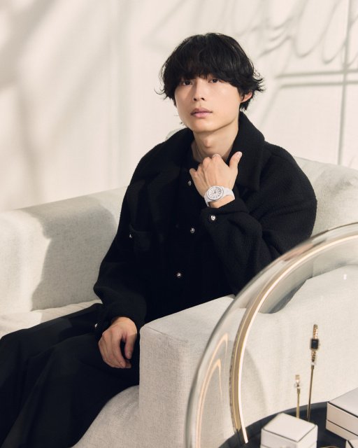 松村北斗、シャネル身にまといポップアップ『DREAM CHASER』来場 夢へ