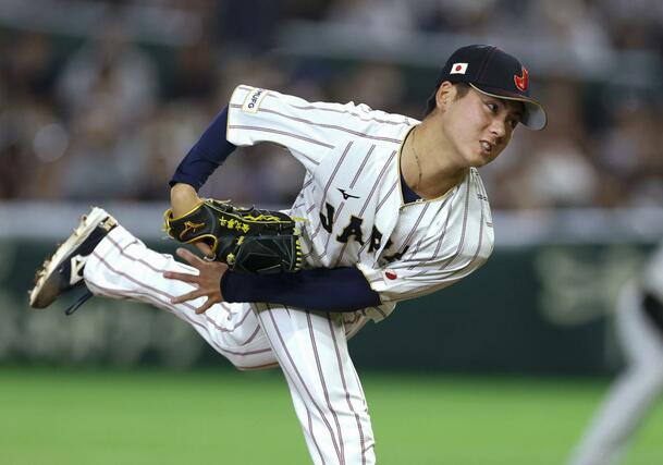 チェコ戦の７回から登板した金丸＝東京ドーム