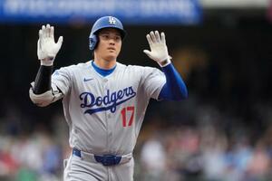 ドジャースの大谷翔平=8日、ミルウォーキー(AP=共同)
