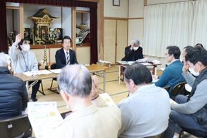 町民の健康意識を向上させようと開催した「いずもざき健康まちづくり座談会」=出雲崎町沢田