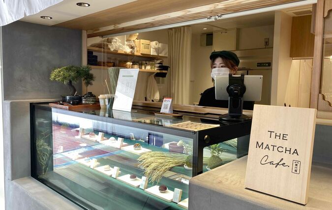 ＷＯＮＥがバスセンター２階にオープンした宇治抹茶やスイーツのカフェ＝新潟市中央区
