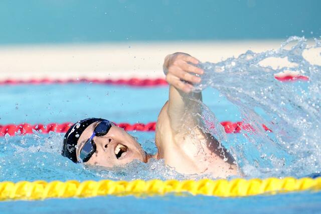 男子決勝　水泳に出場した佐藤大宗＝パリ郊外（共同）