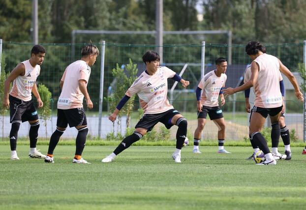 練習する選手たち=聖籠町