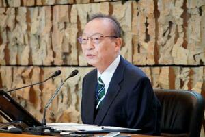 　退任前最後の定例記者会見で話すＮＨＫの稲葉延雄会長＝２１日午後、東京都渋谷区