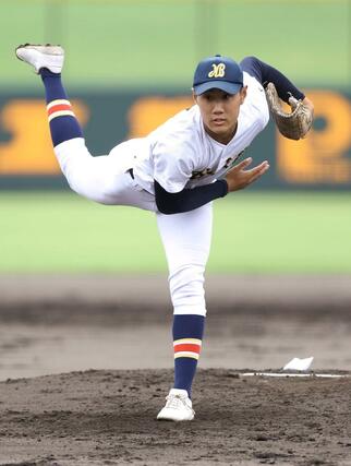 日本文理-関根学園 日本文理先発の丸山慶人が九回1失点に抑える=三条パールスタ