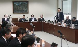 官製談合事件を受けた県の再発防止策などを議論した県議会建設公安委員会=3月5日
