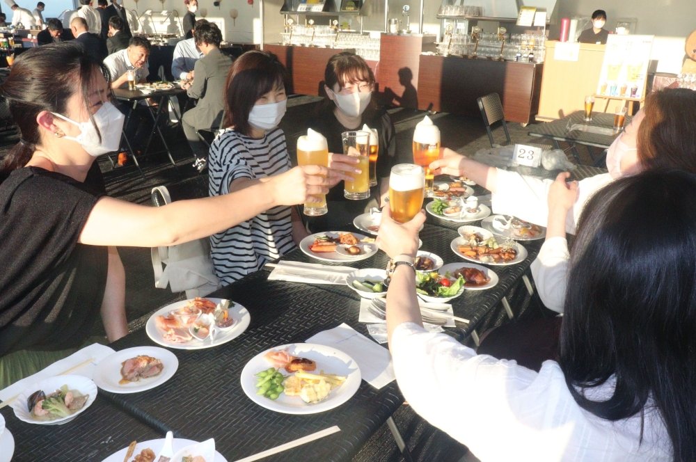 新潟市内のホテル ビアガーデン活況 新潟日報デジタルプラス