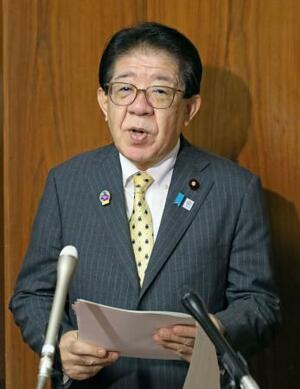 　記者会見する金子国交相＝１５日午前、国会