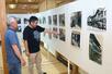 古き良き津川の町並みを切り取った「津川今昔写真展」=15日、阿賀町津川