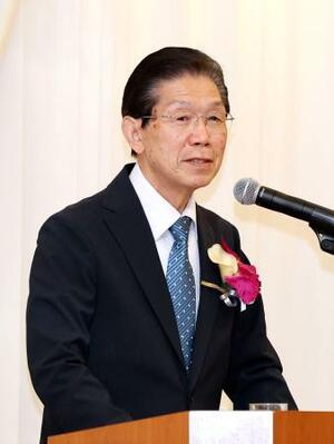 国際勝共連合の集会で講演する渡辺芳雄会長=3日午後、東京都千代田区