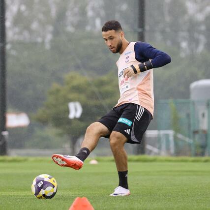 第２６節・新潟－川崎　前日練習　調整するＦＷブーダ＝１５日、聖籠町