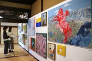 “旅する画家”が伝える「生きること」…アニー・玲奈・オーバマイヤーさん個展、弥彦村の旧鈴木家住宅で6月7日まで