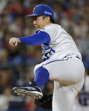 広島戦に先発し5回3失点で12勝目を挙げたDeNA・東=横浜