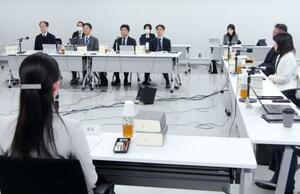 　侮辱罪の適用状況を検証する有識者検討会＝２６日午前、法務省