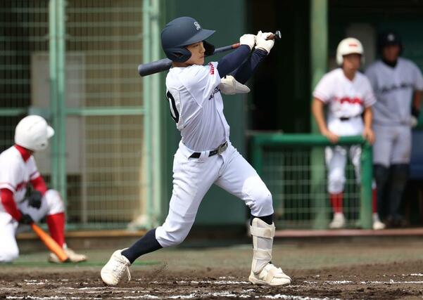 農林･正徳館･栃尾･分水･三商－十総・塩沢　十総・塩沢７回１死満塁、片桐空河が２点適時二塁打を放ち逆転＝三条市パールスタ