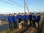 　自然電力が初めて手がけた太陽光発電プロジェクトのメンバー＝熊本県合志市