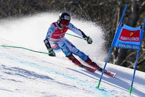 　アルペンスキーＷ杯、男子大回転第８戦に臨む加藤聖五＝７日、クラニスカゴラ（ＡＰ＝共同）