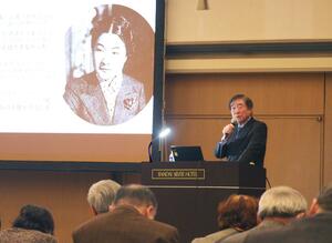 原爆裁判の意義について弁護士の大久保賢一さんが語った講演会=新潟市中央区